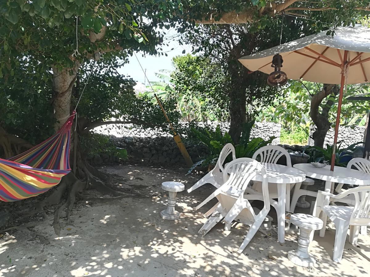 Taketomijima Guesthouse And Je Taime Exterior photo